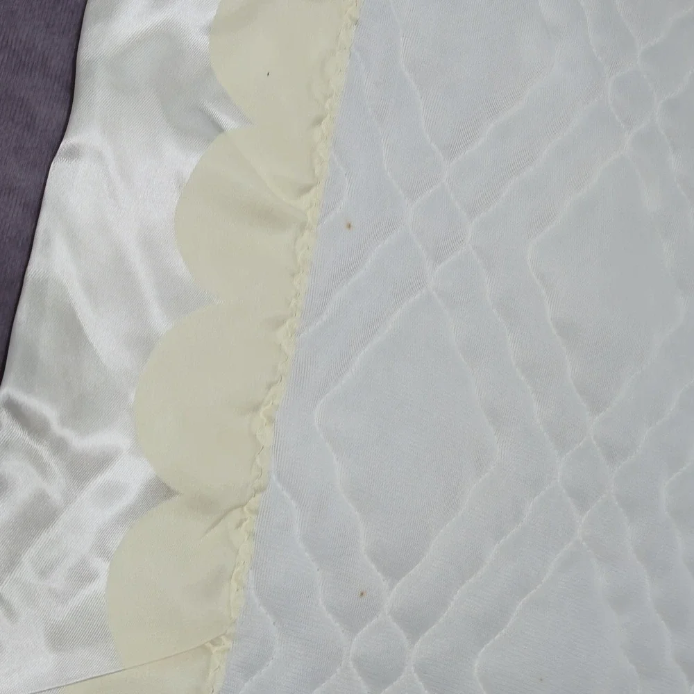 Vintage Baby Blanket Quilted Satin Trim  Yellow New Missing Tag Has Some Spots